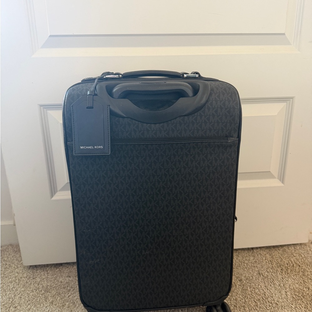 Michael Kors Bedford Suitcase - Picture 10 of 13
